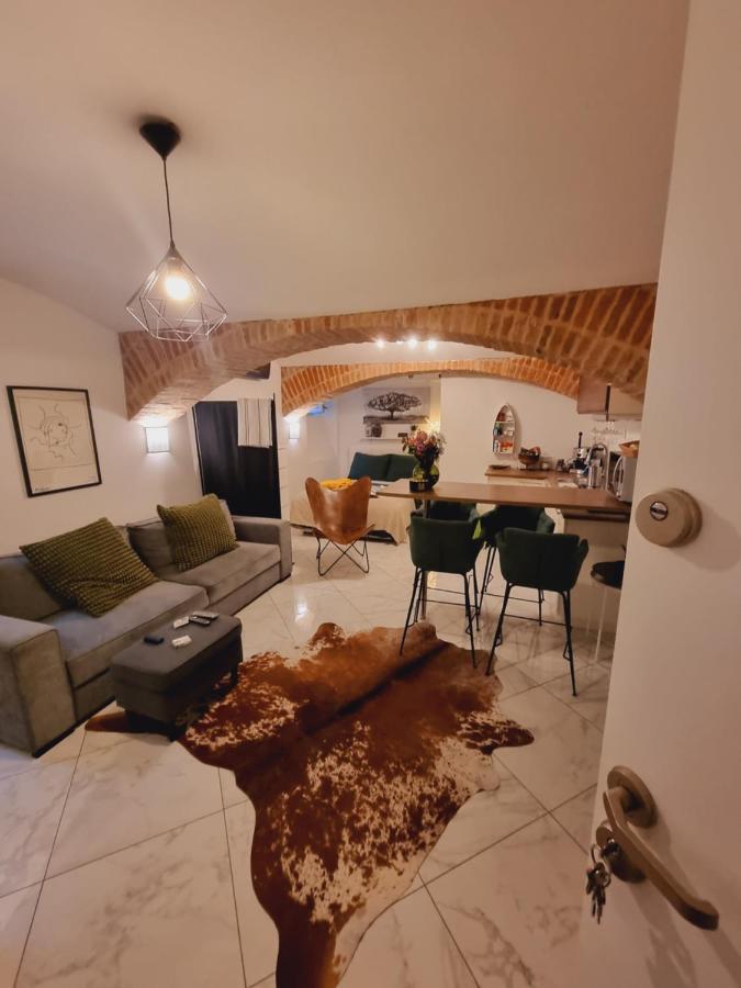 Apartment La Bodega Загреб Экстерьер фото