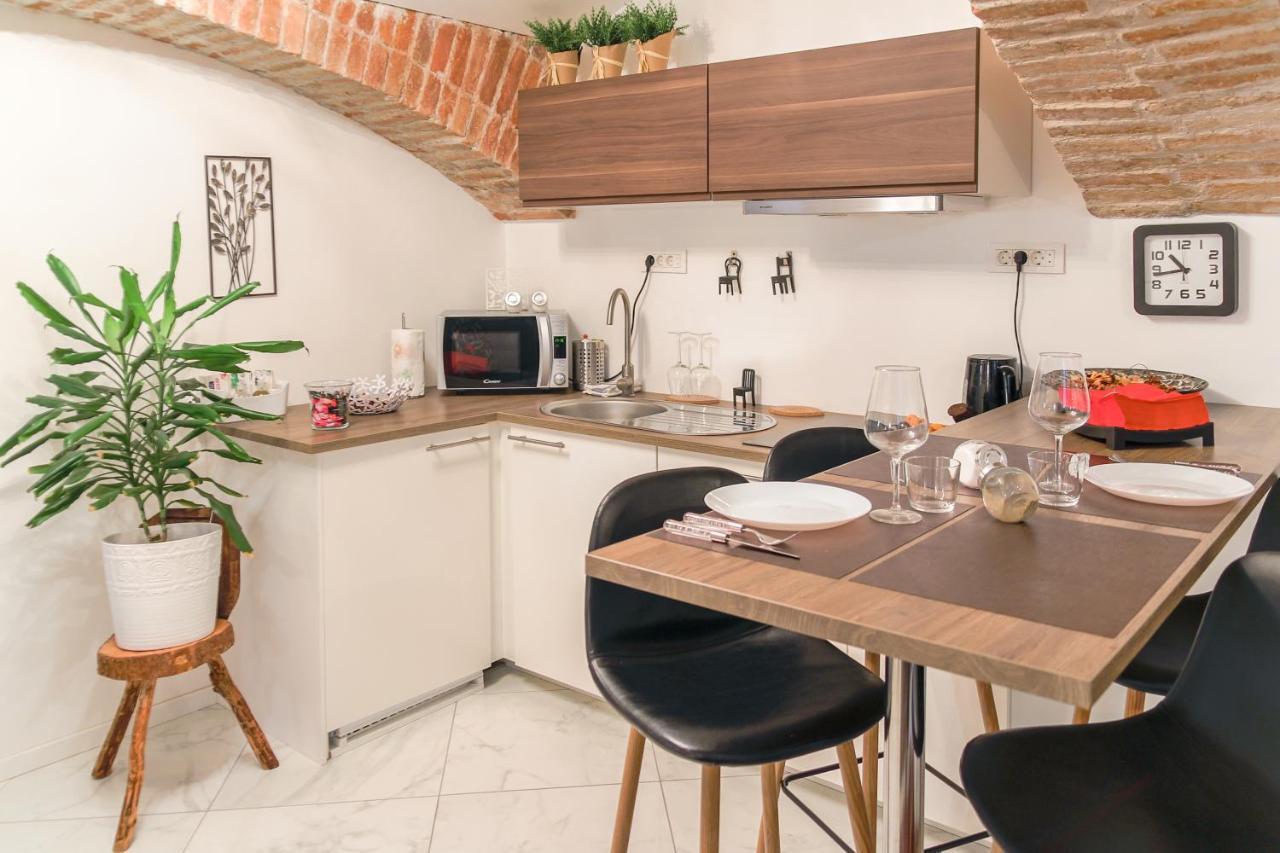 Apartment La Bodega Загреб Экстерьер фото